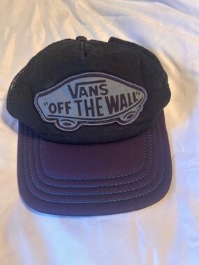 Vans "Off the Wall" Trucker Hat — Purple & Black — NWOT